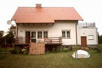 Polonia Privát Brożówka, Esterno